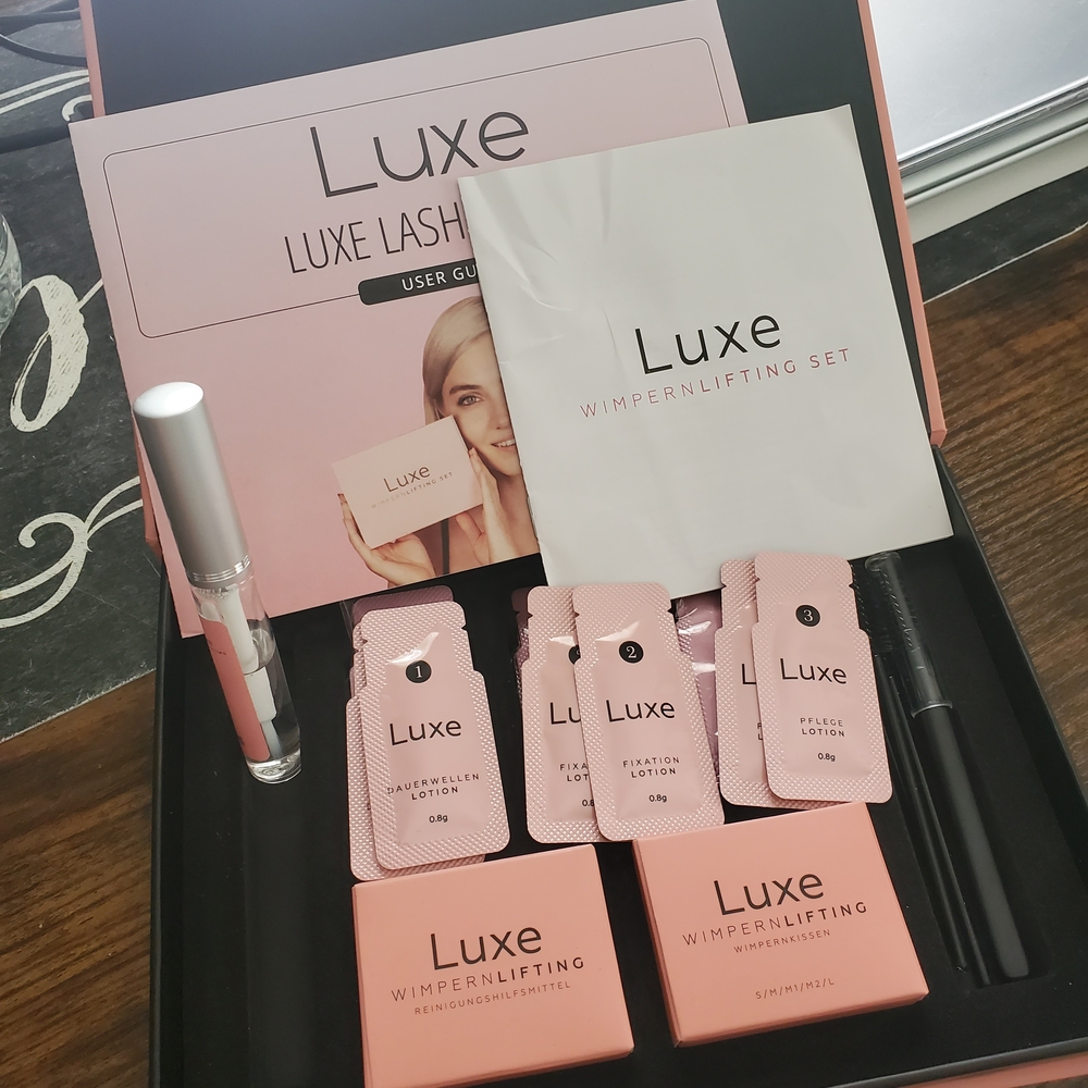 Luxe Lash Lifting Kit with Pink and White Packaging